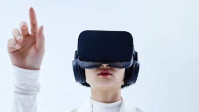Generația Z vs. Inteligența Artificială: Mai multe dezavantaje decât beneficii?