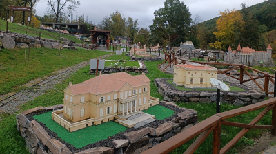 GALERIE FOTO: Parcul Mini Transilvania sau cum să faci un tur în Ardeal în mai puțin de o oră