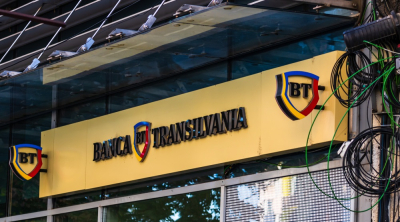 Banca Transilvania aduce funcții noi: poți emite carduri pentru alte persoane