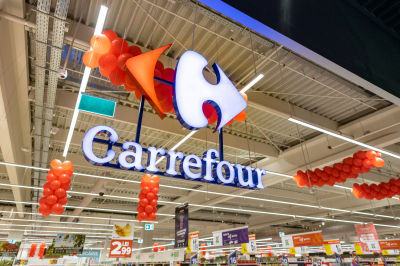 Carrefour ar urma să intre într-un proces amplu de restructurare: 1.000 de locuri de muncă, în pericol