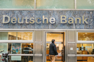 Deutsche Bank avertizează că un val de credite neplătite în Statele Unite şi...