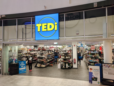 Tedi, care vinde și produse la un euro, deschide următoarele două magazine în...