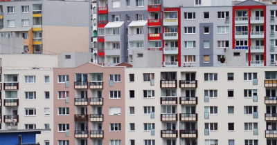 ANALIZĂ | Vânzările cresc, dar livrarea de apartamente noi scade, iar asta e o problemă